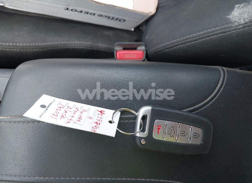 Photo 11 of 2011 Hyundai Sonata LIMITED (VIN 5NPEC4AC4BH182031)