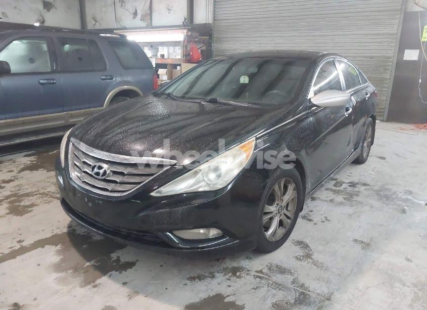 Photo 2 of 2011 Hyundai Sonata LIMITED (VIN 5NPEC4AC4BH182031)