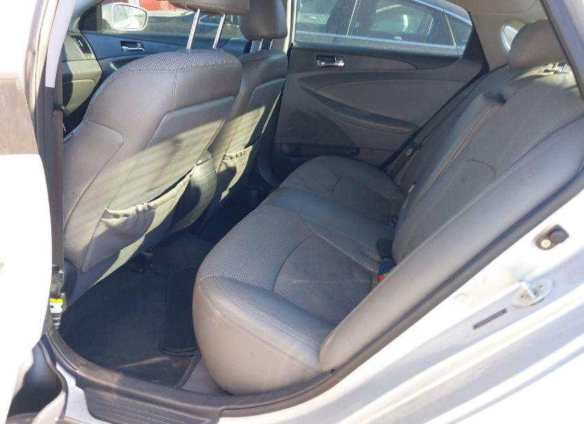 Photo 8 of 2012 Hyundai Sonata SE (VIN 5NPEC4AC4CH324816)