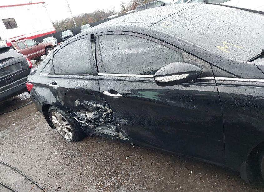 Photo 13 of 2012 Hyundai Sonata LIMITED (VIN 5NPEC4AC4CH359808)