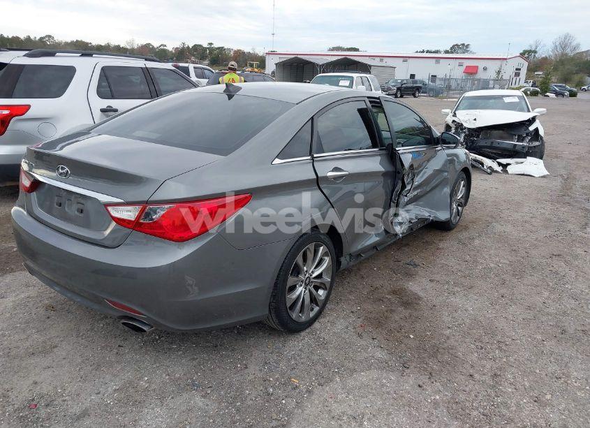 Photo 4 of 2012 Hyundai Sonata SE (VIN 5NPEC4AC4CH477695)