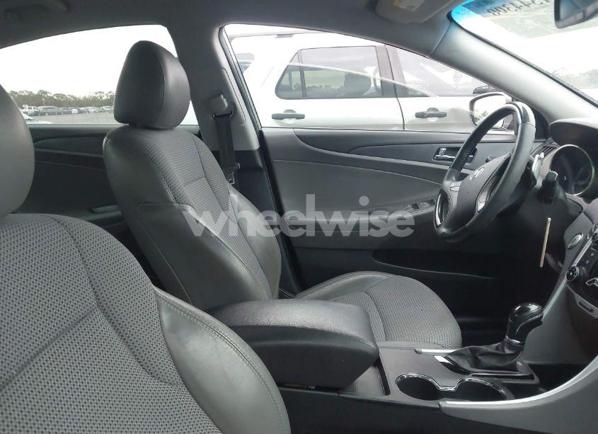 Photo 5 of 2012 Hyundai Sonata SE (VIN 5NPEC4AC4CH477695)