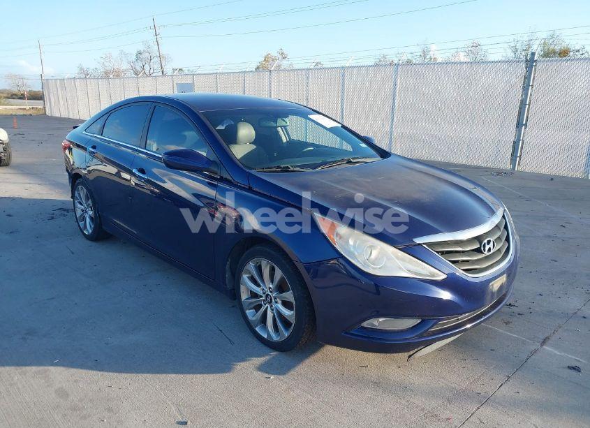 2013 Hyundai Sonata SE (VIN 5NPEC4AC4DH506081) main photo