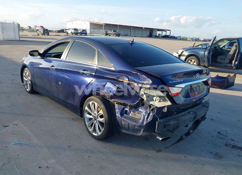 Photo 3 of 2013 Hyundai Sonata SE (VIN 5NPEC4AC4DH506081)