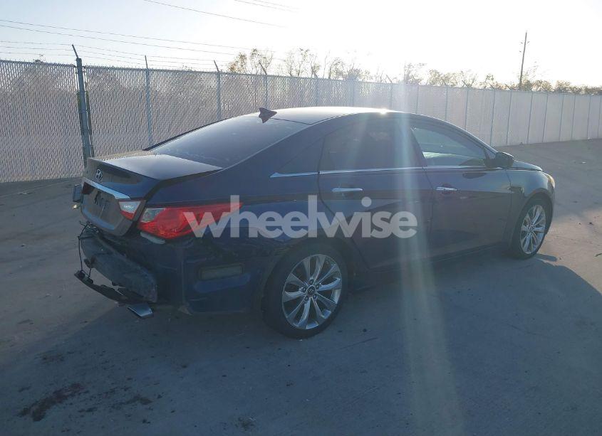 Photo 4 of 2013 Hyundai Sonata SE (VIN 5NPEC4AC4DH506081)