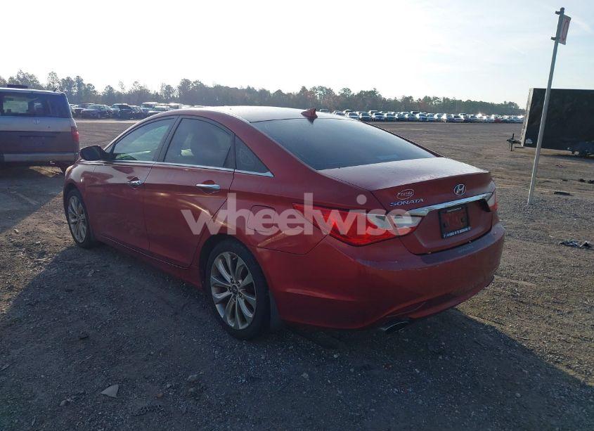 Photo 3 of 2013 Hyundai Sonata SE (VIN 5NPEC4AC4DH518537)