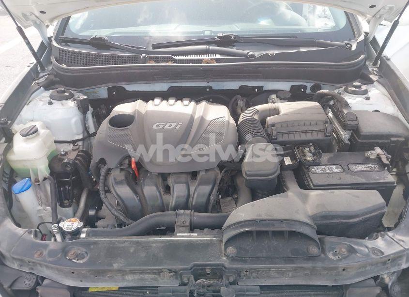 Photo 10 of 2013 Hyundai Sonata SE (VIN 5NPEC4AC4DH546340)