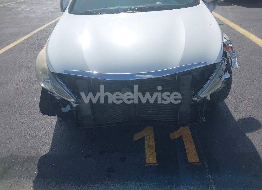 Photo 6 of 2013 Hyundai Sonata SE (VIN 5NPEC4AC4DH546340)