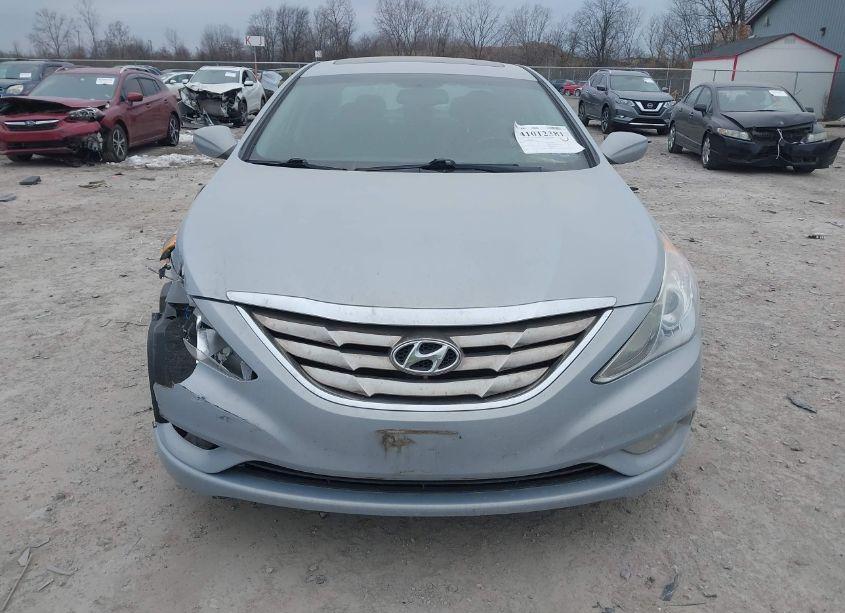 Photo 12 of 2013 Hyundai Sonata SE (VIN 5NPEC4AC4DH550095)