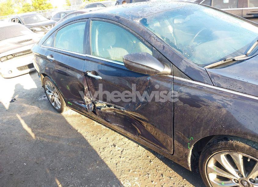 Photo 6 of 2013 Hyundai Sonata SE (VIN 5NPEC4AC4DH552915)