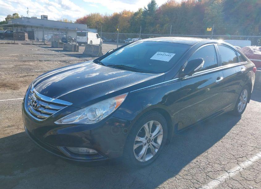 Photo 2 of 2013 Hyundai Sonata LIMITED (VIN 5NPEC4AC4DH570007)