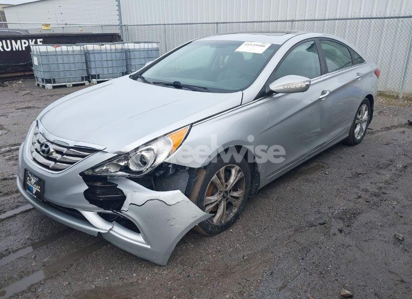 Photo 2 of 2013 Hyundai Sonata LIMITED (VIN 5NPEC4AC4DH580987)