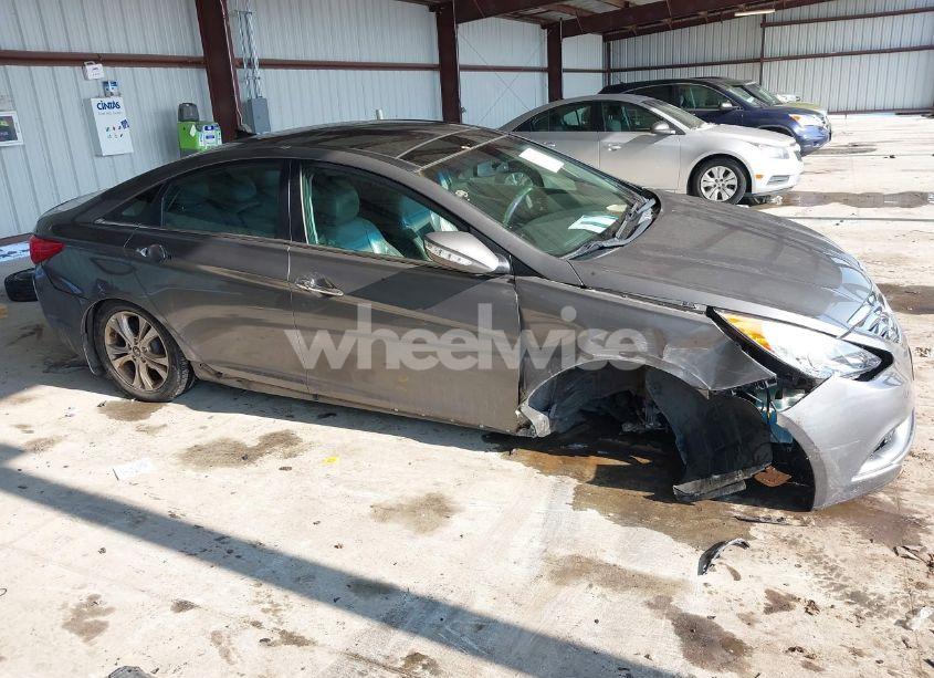 Photo 13 of 2013 Hyundai Sonata LIMITED (VIN 5NPEC4AC4DH620839)