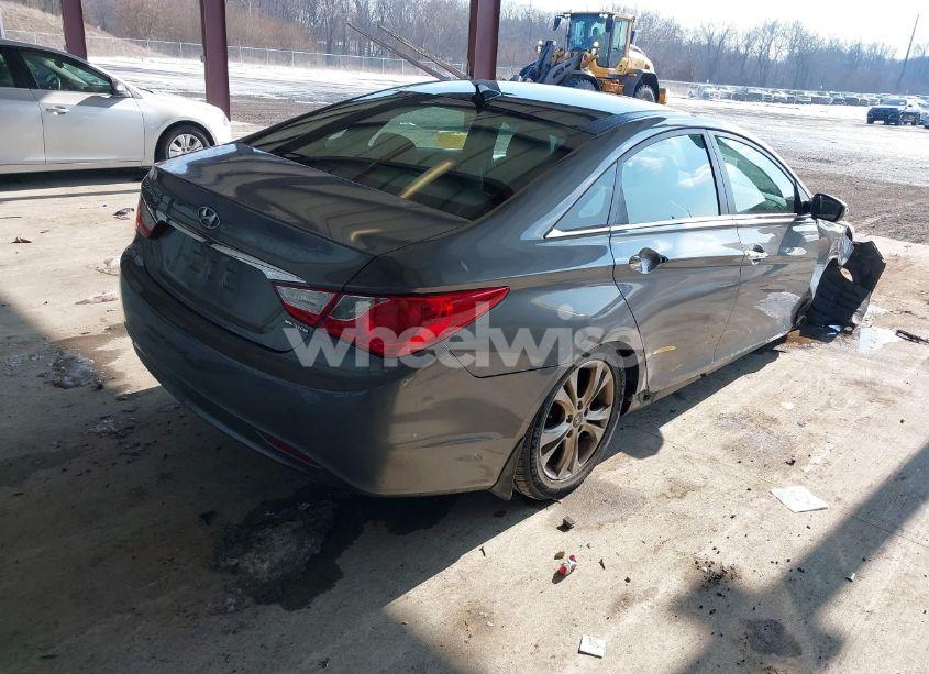 Photo 4 of 2013 Hyundai Sonata LIMITED (VIN 5NPEC4AC4DH620839)