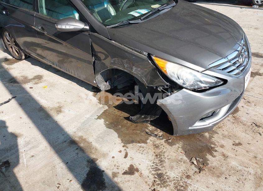 Photo 6 of 2013 Hyundai Sonata LIMITED (VIN 5NPEC4AC4DH620839)