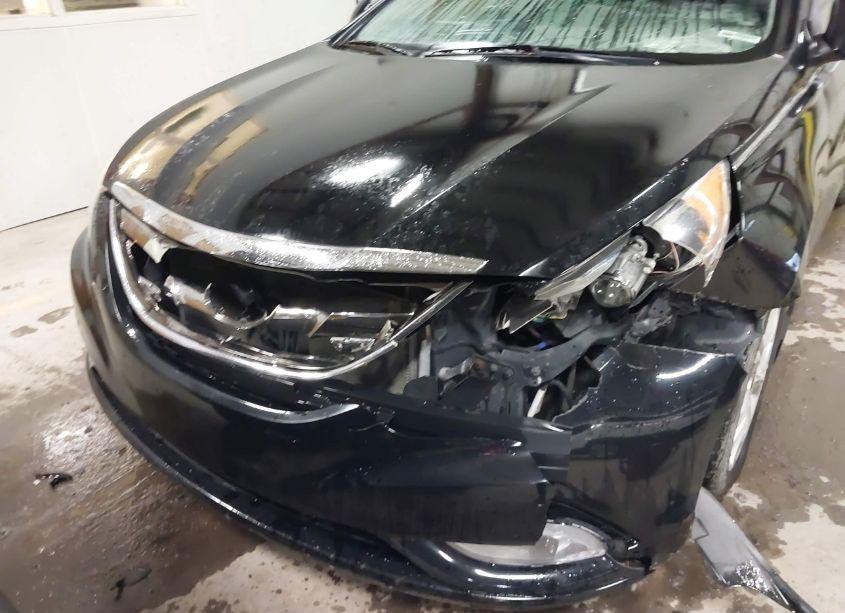 Photo 12 of 2013 Hyundai Sonata LIMITED (VIN 5NPEC4AC4DH628195)