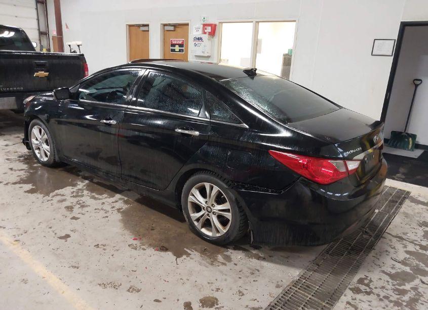 Photo 3 of 2013 Hyundai Sonata LIMITED (VIN 5NPEC4AC4DH628195)