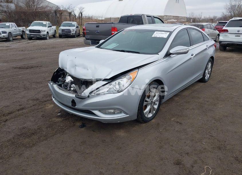 Photo 2 of 2013 Hyundai Sonata LIMITED (VIN 5NPEC4AC4DH635714)