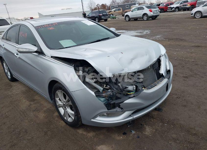 Photo 6 of 2013 Hyundai Sonata LIMITED (VIN 5NPEC4AC4DH635714)