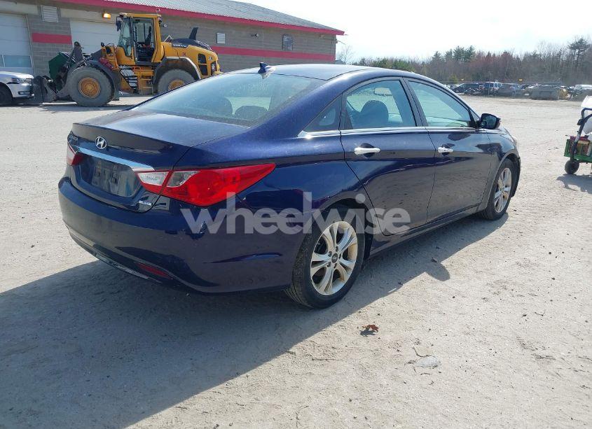 Photo 4 of 2013 Hyundai Sonata LIMITED (VIN 5NPEC4AC4DH646129)