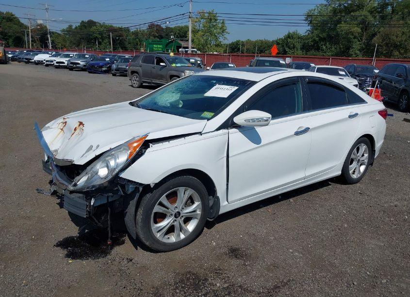 Photo 2 of 2013 Hyundai Sonata LIMITED (VIN 5NPEC4AC4DH650844)