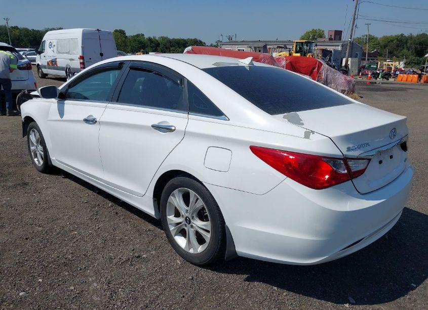 Photo 3 of 2013 Hyundai Sonata LIMITED (VIN 5NPEC4AC4DH650844)