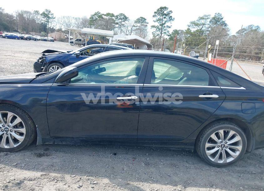 Photo 13 of 2013 Hyundai Sonata SE (VIN 5NPEC4AC4DH664470)