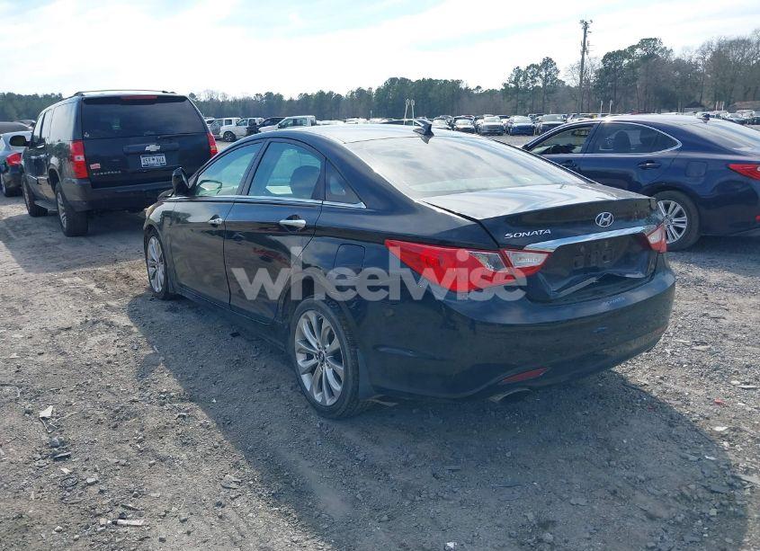 Photo 3 of 2013 Hyundai Sonata SE (VIN 5NPEC4AC4DH664470)