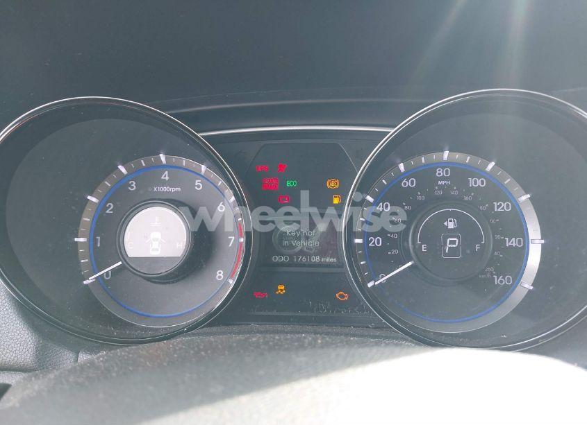 Photo 7 of 2013 Hyundai Sonata SE (VIN 5NPEC4AC4DH664470)