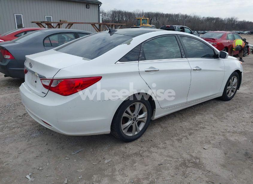 Photo 4 of 2013 Hyundai Sonata LIMITED (VIN 5NPEC4AC4DH666591)
