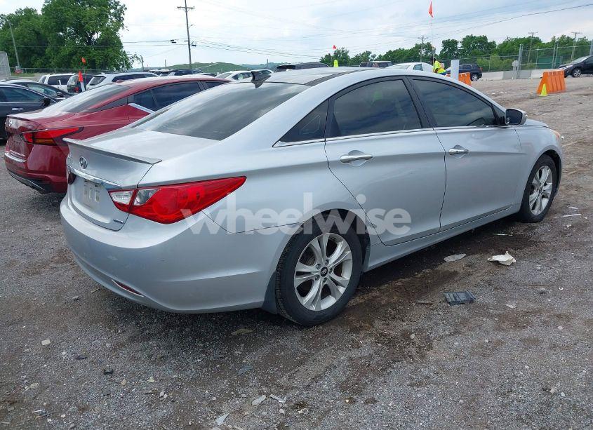 Photo 4 of 2013 Hyundai Sonata LIMITED (VIN 5NPEC4AC4DH670897)
