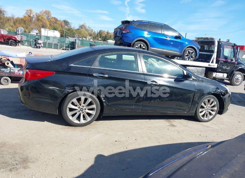 Photo 12 of 2013 Hyundai Sonata SE (VIN 5NPEC4AC4DH684640)