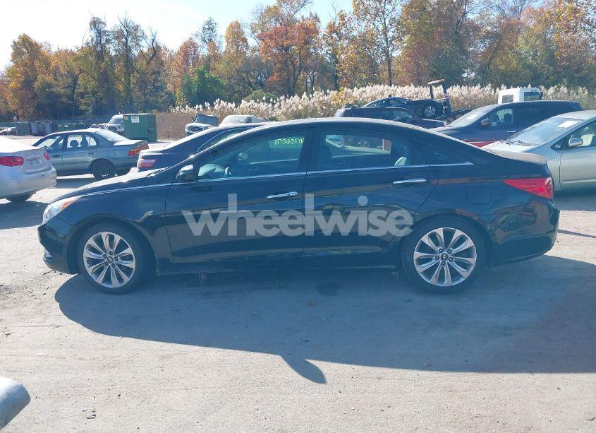 Photo 13 of 2013 Hyundai Sonata SE (VIN 5NPEC4AC4DH684640)