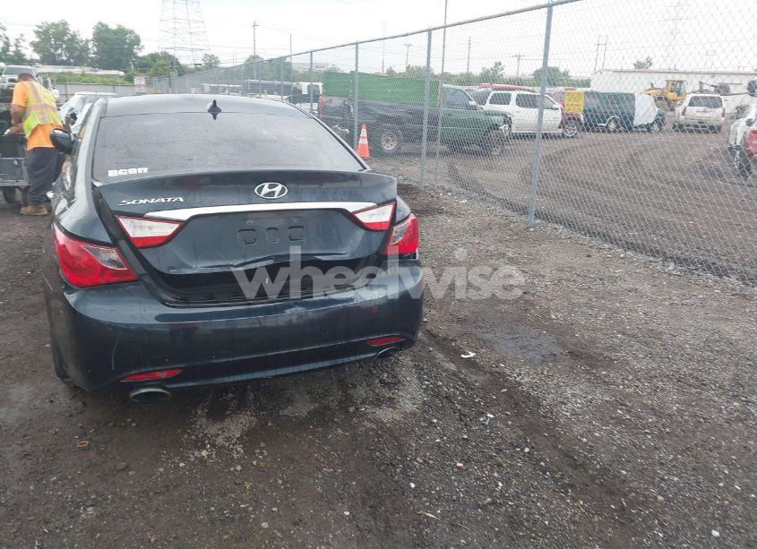 Photo 18 of 2013 Hyundai Sonata SE (VIN 5NPEC4AC4DH694343)