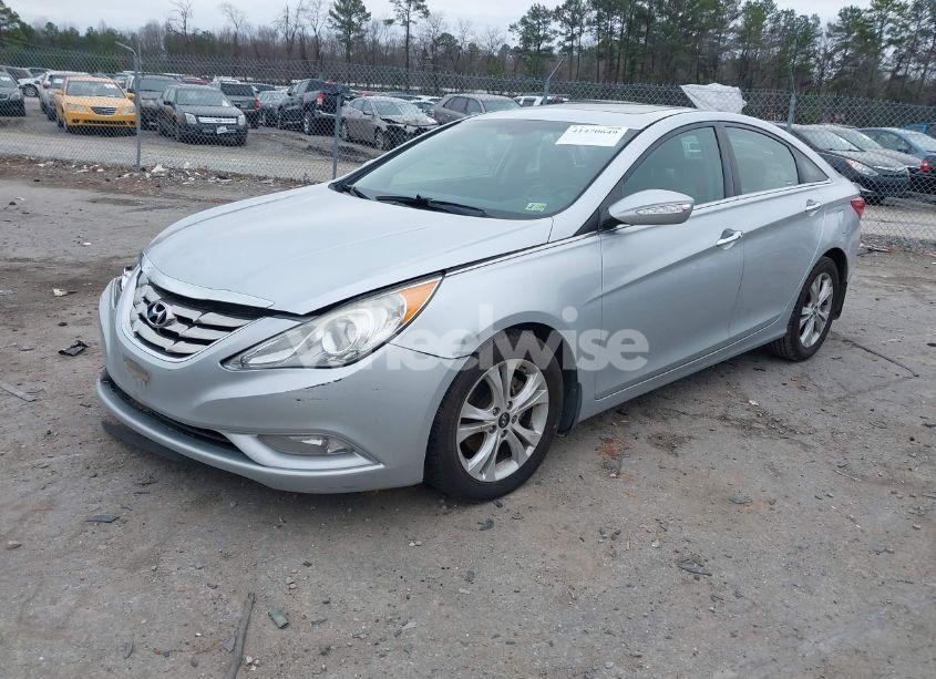 Photo 2 of 2013 Hyundai Sonata LIMITED (VIN 5NPEC4AC4DH699493)