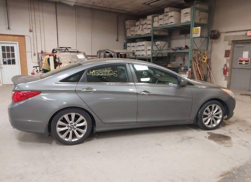 Photo 14 of 2013 Hyundai Sonata SE (VIN 5NPEC4AC4DH760471)