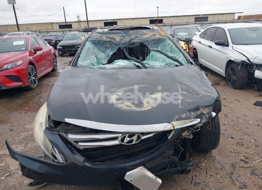 Photo 11 of 2014 Hyundai Sonata SE (VIN 5NPEC4AC4EH850978)