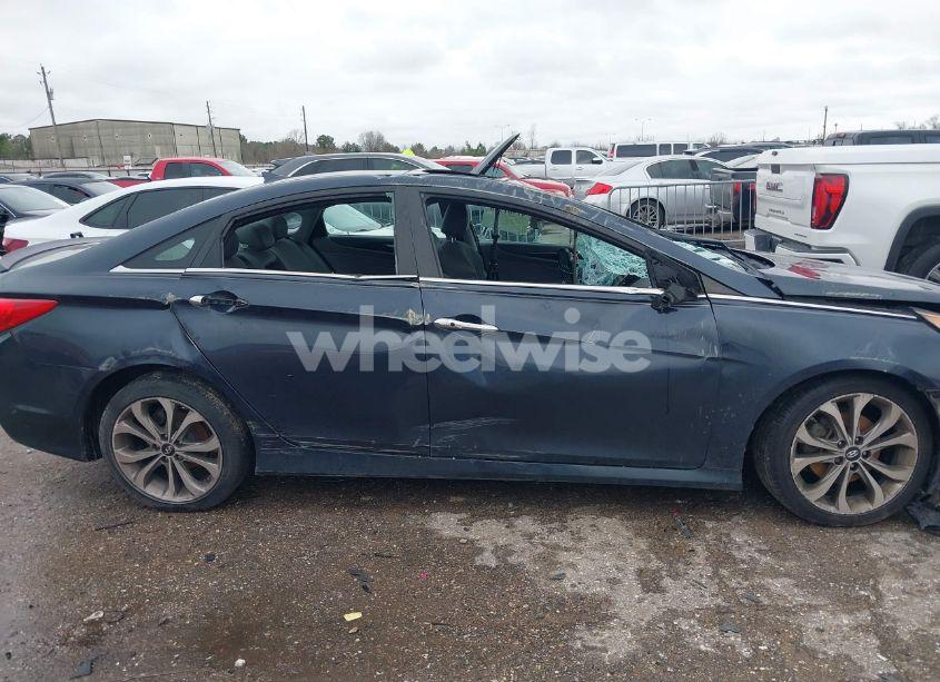 Photo 12 of 2014 Hyundai Sonata SE (VIN 5NPEC4AC4EH850978)