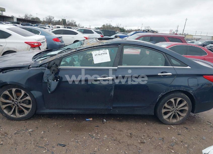 Photo 13 of 2014 Hyundai Sonata SE (VIN 5NPEC4AC4EH850978)