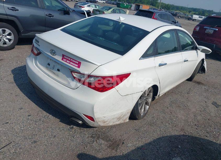 Photo 4 of 2014 Hyundai Sonata SE (VIN 5NPEC4AC4EH895015)
