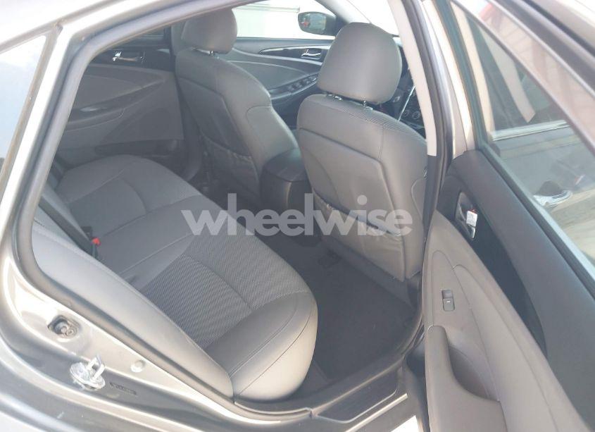 Photo 8 of 2014 Hyundai Sonata SE (VIN 5NPEC4AC4EH908832)