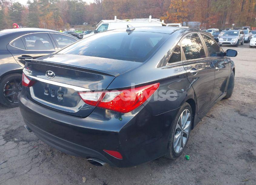Photo 4 of 2014 Hyundai Sonata SE (VIN 5NPEC4AC4EH924335)