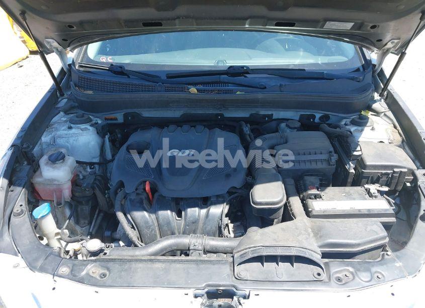 Photo 10 of 2014 Hyundai Sonata SE (VIN 5NPEC4AC4EH924447)