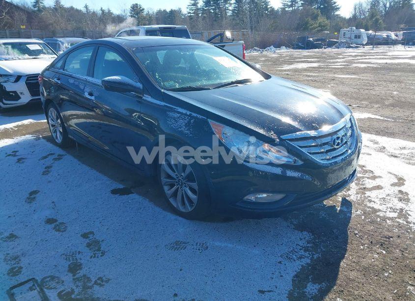 2011 Hyundai Sonata SE (VIN 5NPEC4AC5BH027388) main photo