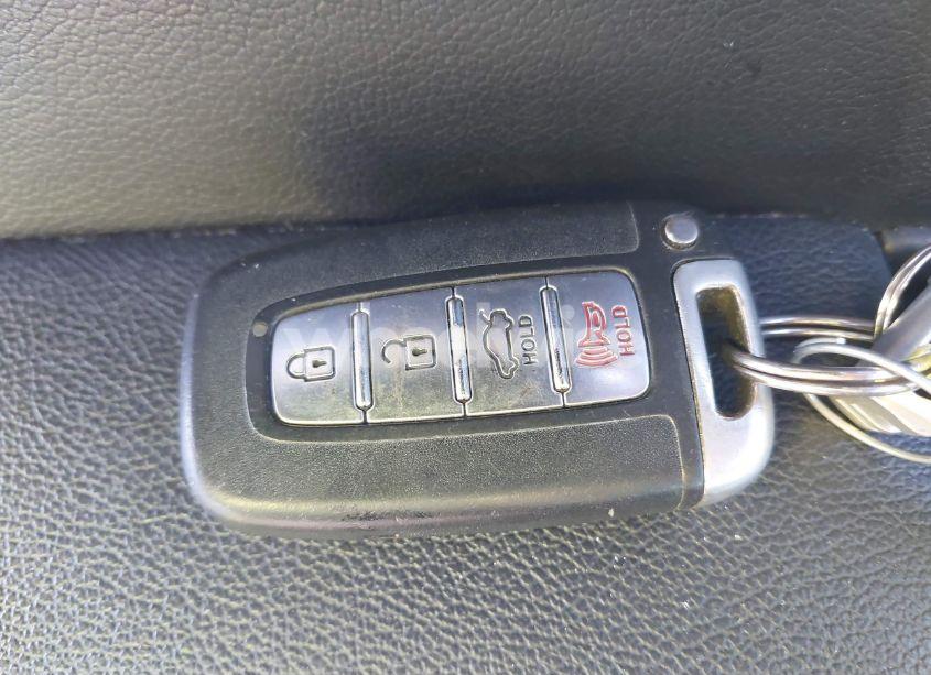 Photo 11 of 2011 Hyundai Sonata SE (VIN 5NPEC4AC5BH027388)