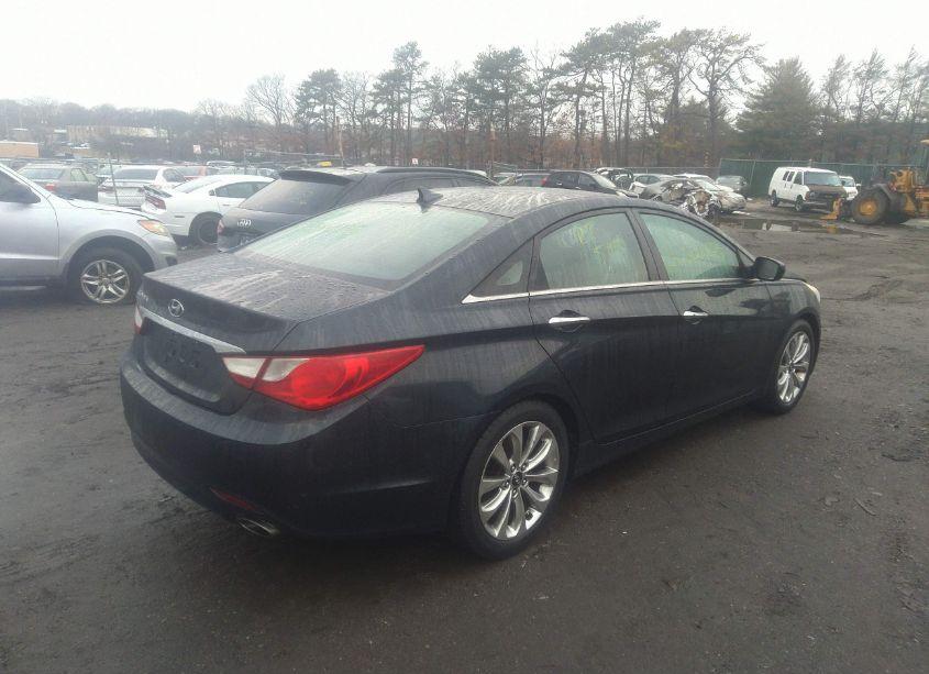 Photo 4 of 2011 Hyundai Sonata SE (VIN 5NPEC4AC5BH038200)