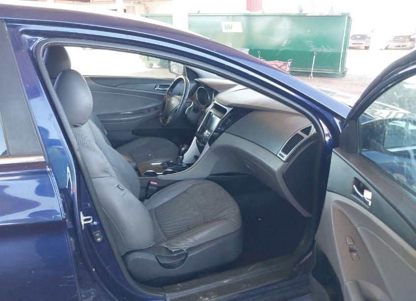 Photo 5 of 2011 Hyundai Sonata SE (VIN 5NPEC4AC5BH039380)