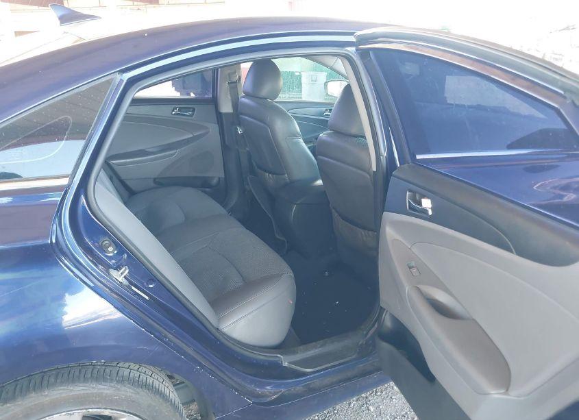 Photo 8 of 2011 Hyundai Sonata SE (VIN 5NPEC4AC5BH039380)