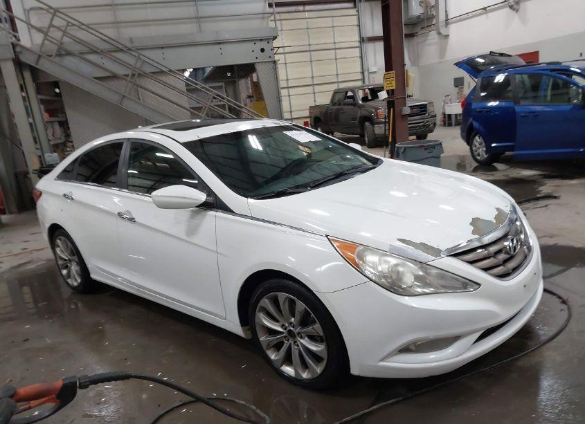 2011 Hyundai Sonata SE (VIN 5NPEC4AC5BH074615) main photo