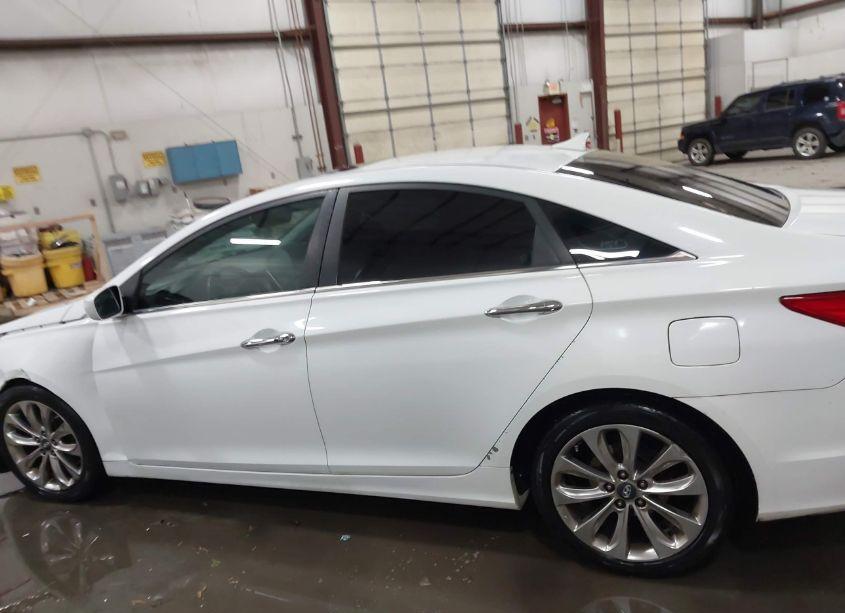 Photo 14 of 2011 Hyundai Sonata SE (VIN 5NPEC4AC5BH074615)